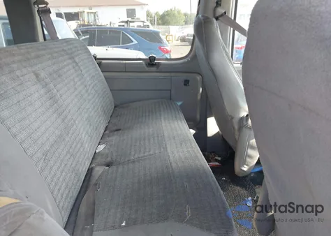 2001 Ford E-350 Super Duty Xl/Xlt from USA, damaged, VIN 1FBSS31L51HA66743